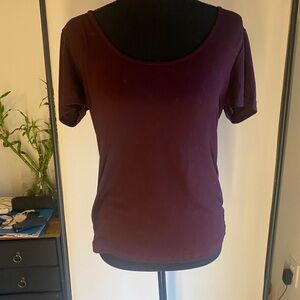 Women's Scoop Neck Short Sleeve Tee - burgundy - WORN ONCE